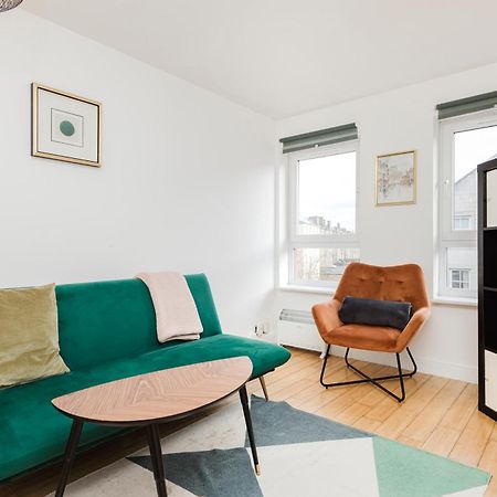 Appartamento Joivy Welcoming Flat Near Park Edimburgo Esterno foto